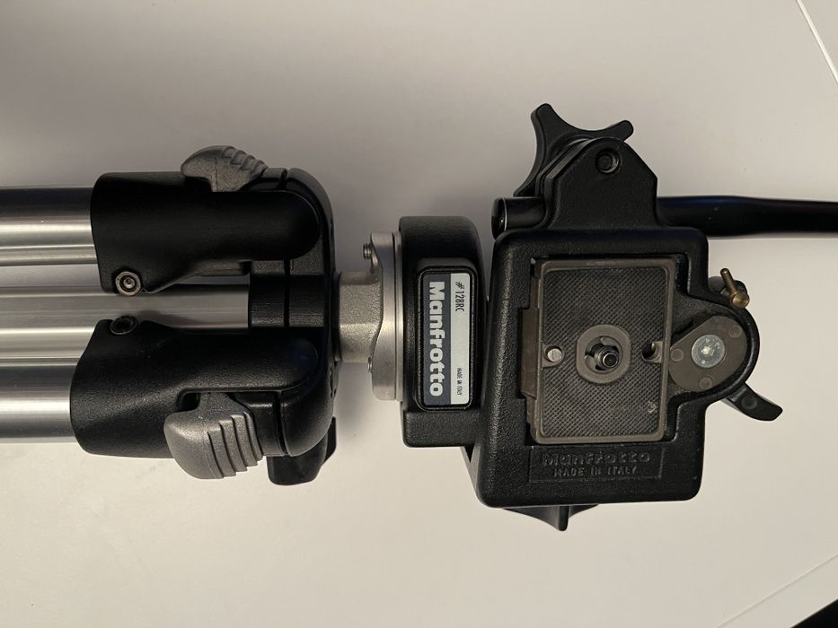 Profesjonalny statyw do kamery video Manfrotto model 190D