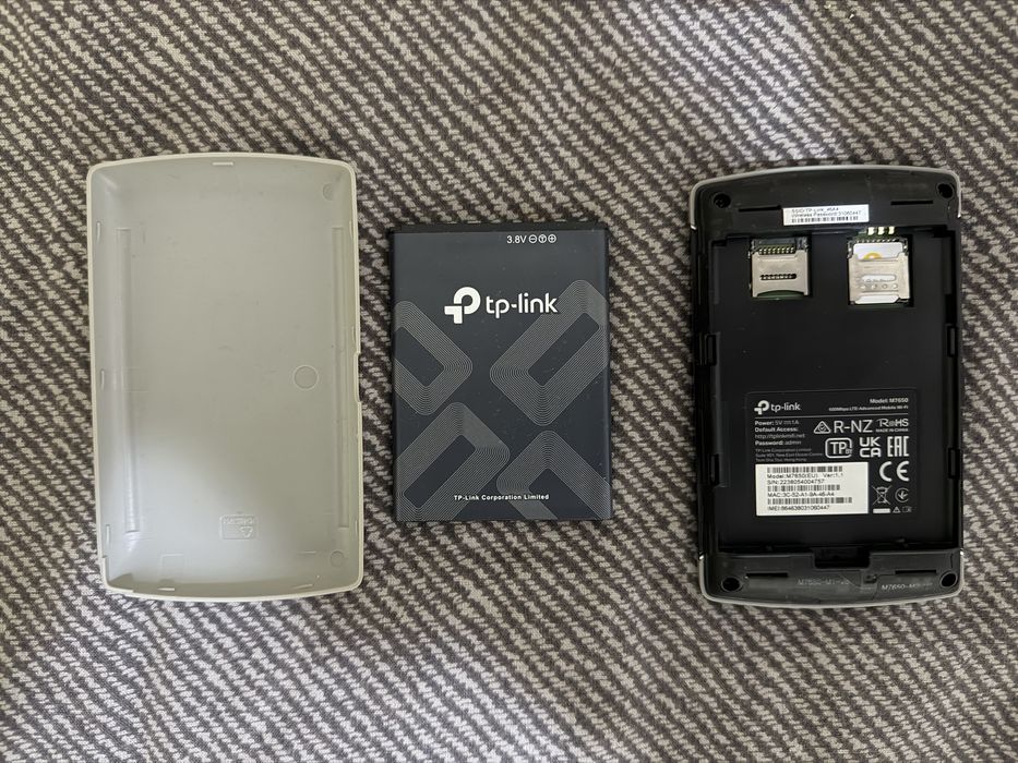 Модем 4G TP-Link M7650, тримає 15 годин