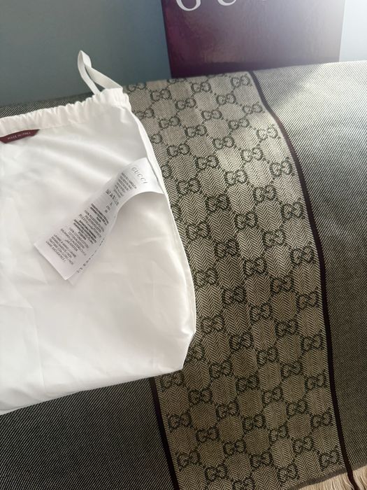 Nowy duzy Szalik Gucci