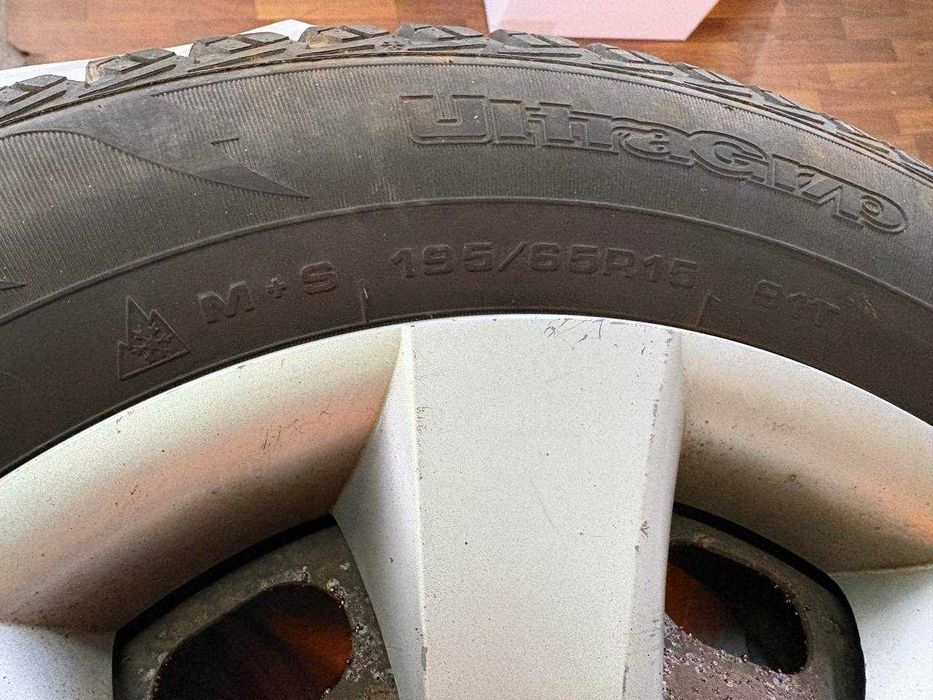 Продам Б/у Колеса 195-65-R15 4500 за всі!