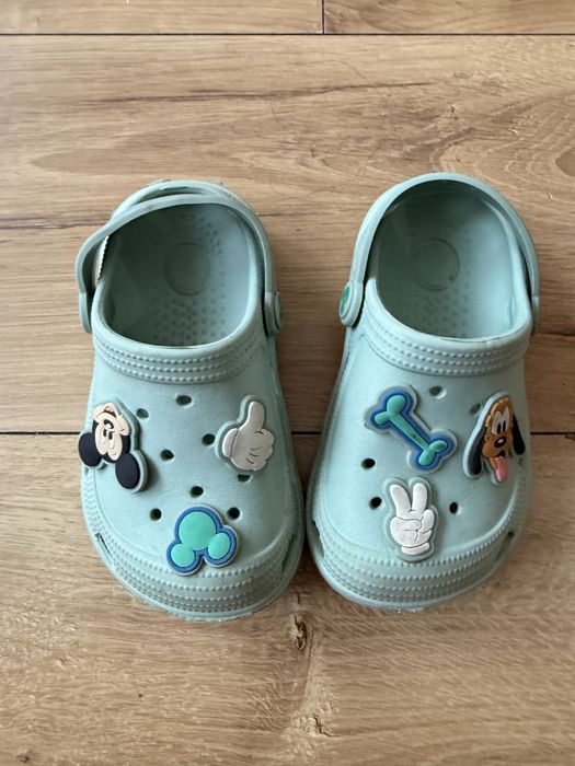 Crocsy 23 cool club