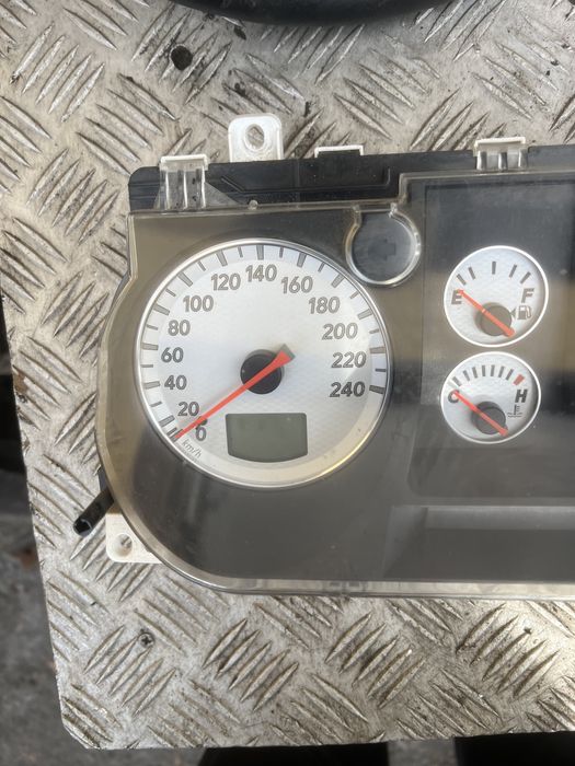 Приборная панель Mitsubishi Outlander 2005г аутлендер