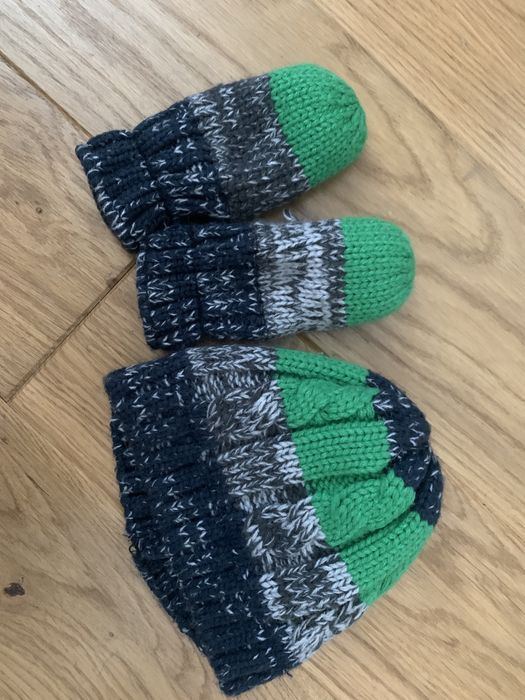 Komplet czapka rekawiczki 6-12m