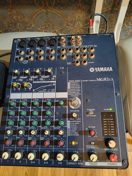 Мікшерський пульт Yamaha MG82cx