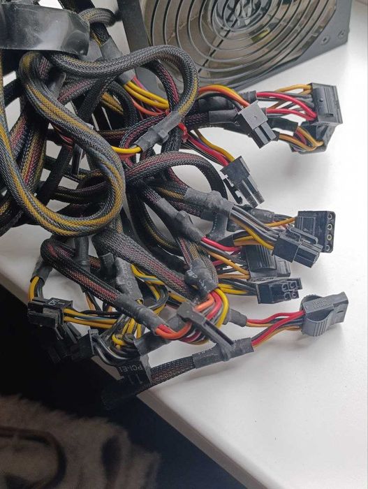 Блок питания OCZ GameXStream 850W.