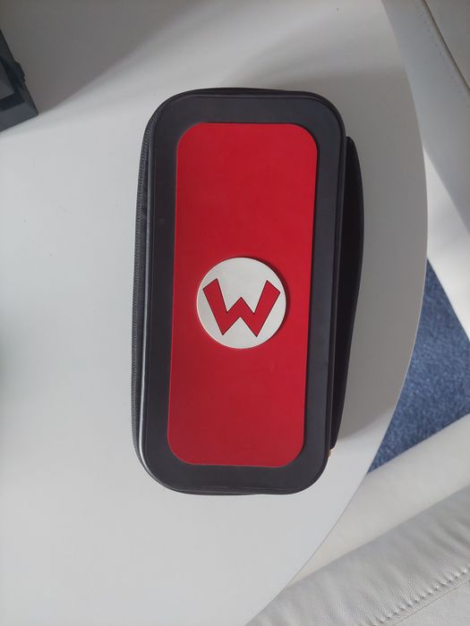 Konsola Nintendo switch z pakietem około 16 gier