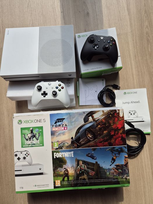 Konsola XBOX ONE S 1 TB 2 oryginalne pady