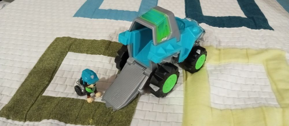 Veículo e figura Rex 4x4