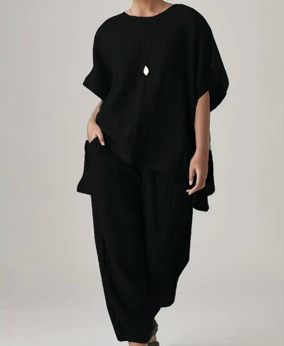 Летний костюм ,из приятной ткани , не жаркий