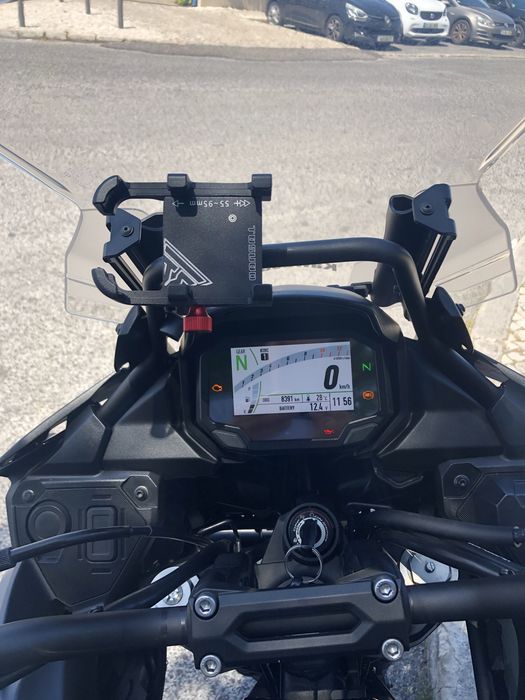 Kawasaki versys 650 cc de 11/2024 com 9 mil km