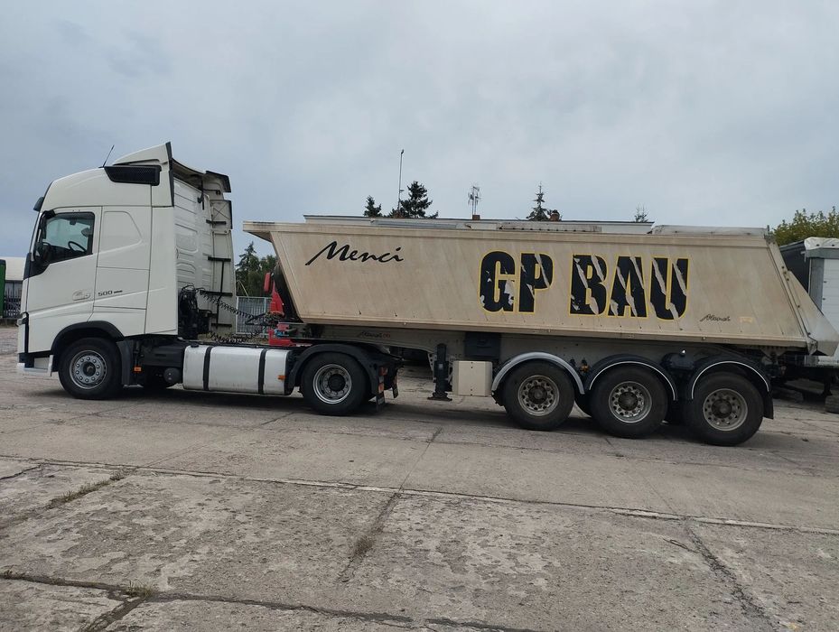 Schmitz Cargobull Wywrotka/ Menci- Osie BPW Tarczowe- Bardzo Lekka- Cała Aluminiowa-  Waga 5500 kg- Mało Używana- Felgi Aluminiowe- W Bardzo Dobrym Stanie