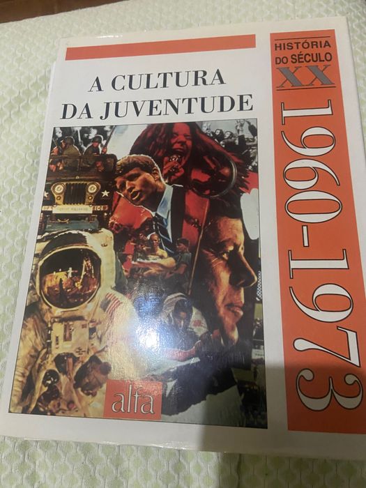 Enciclopédia composta por 8 livros