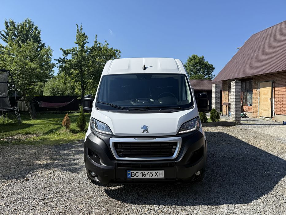 Peugeot Boxer 2023 пасажир 8+1
