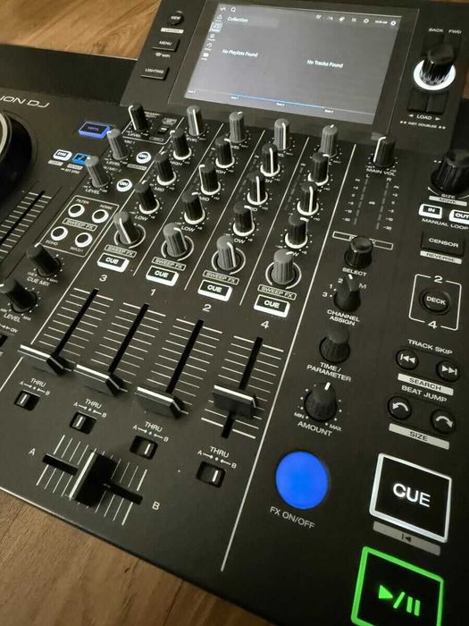 DENON SC LIVE 4 + DeckSaver + Case UDG + Stand Vevor