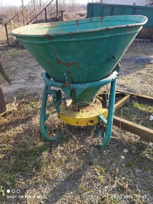 Запчастини на розкидач мінеральних добрив