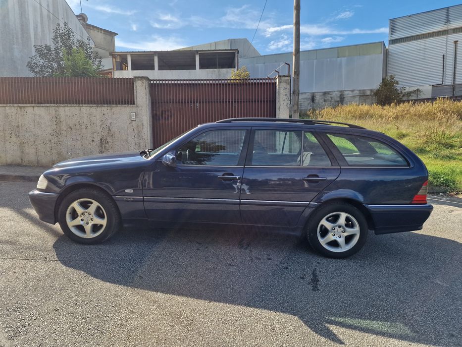 Mercedes-Benz C180 Gasolina | 2001 | Sempre assistida na Mercedes