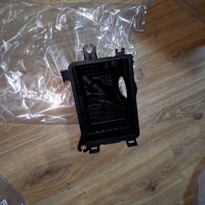 Hyundai Elantra Ad 16- резонатор корпус повітряного фільтра