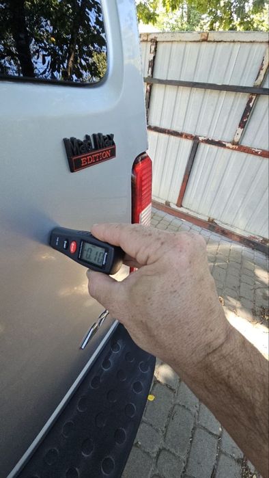 Автомобіль Dodge Nitro