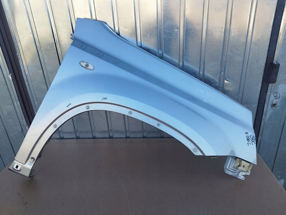 blotnik prawy przod nissan x-trail 2 ii t31 2007-2013 oryginal kolor k