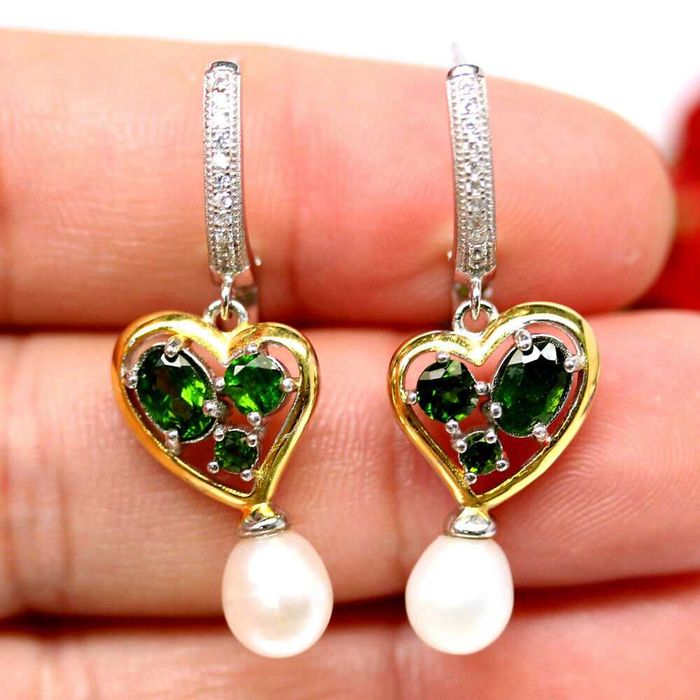 Серебряные серьги с жемчугом и хромдиопсидом(якутский изумруд)