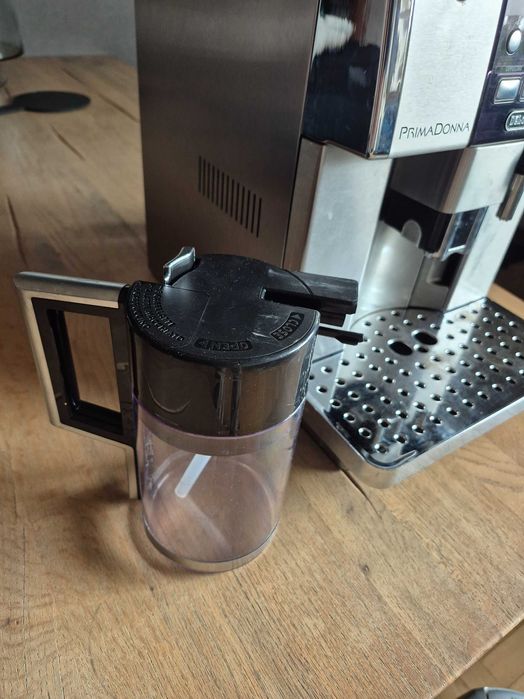 Ekspres Delongi Primadonna