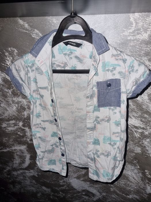 Koszula chłopięca.  Stan bardzo dobry.