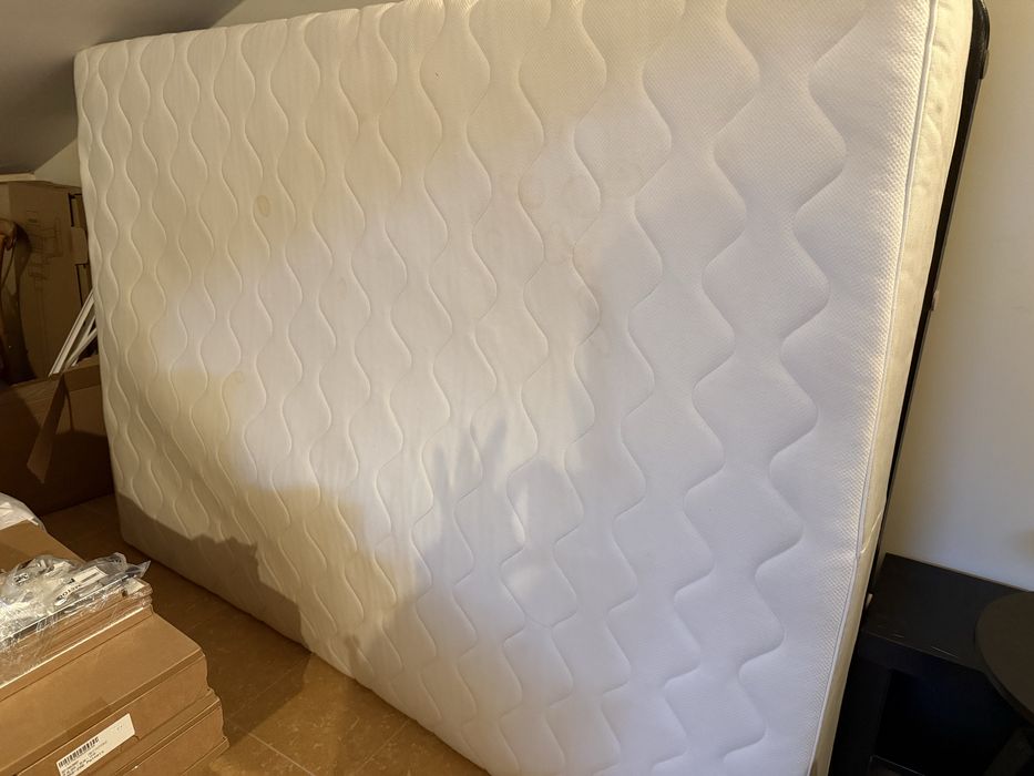 Colchao ikea usado 140x200  com estrado