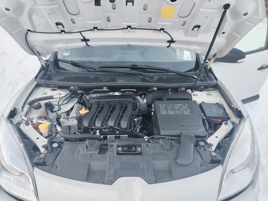 Продам Renault Megane 3 1.6 2012 универсал