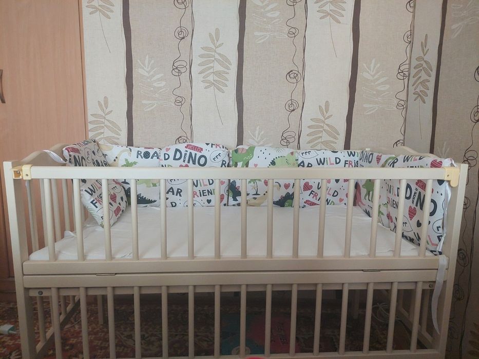 Дитяче ліжечко в ідеальному стані