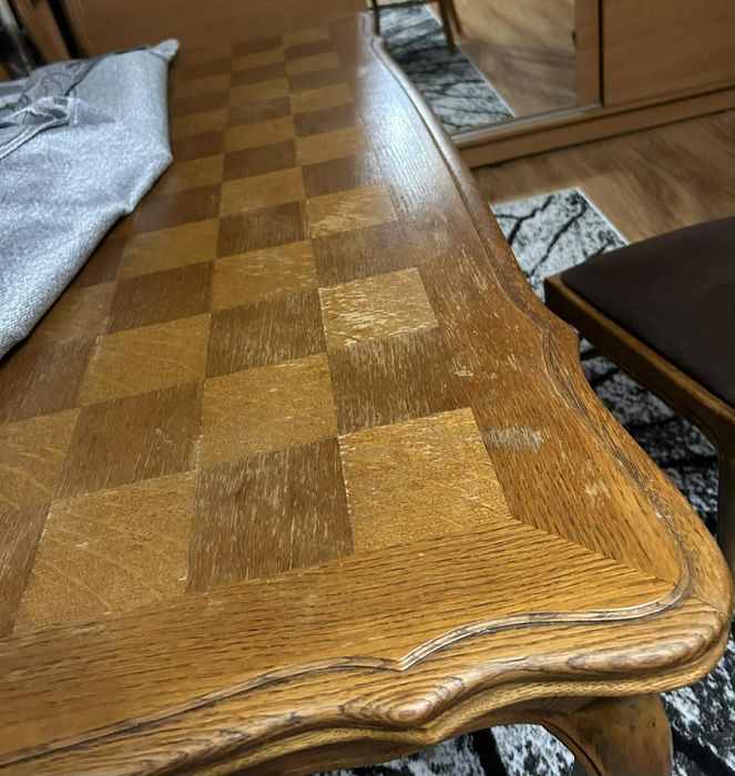 Stół+krzesła, komoda