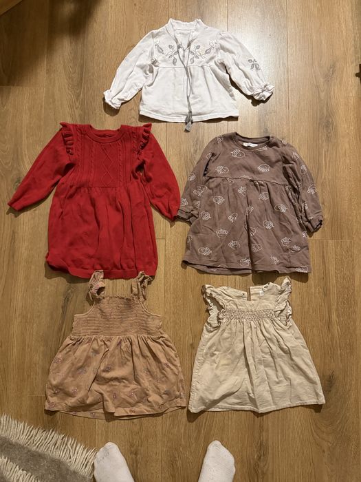 Безкоштовно віддаю речі на дитину 1-2 роки