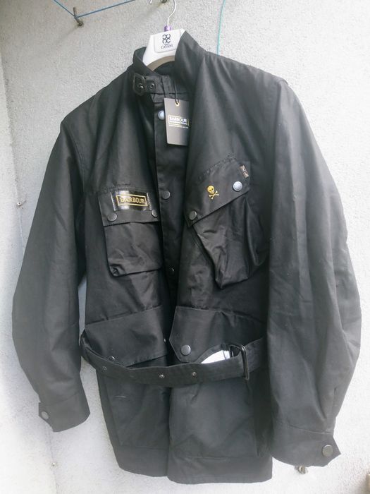 Barbour International krótki płaszcz przejściowy woskowany