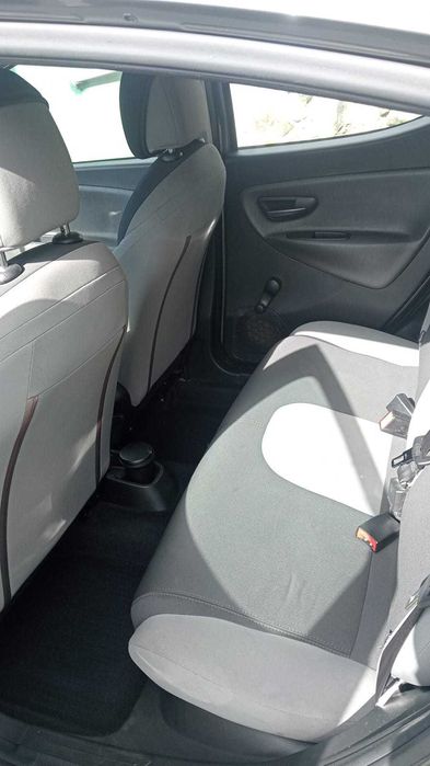 Lância Ypsilon - Elegância Italiana e Económico