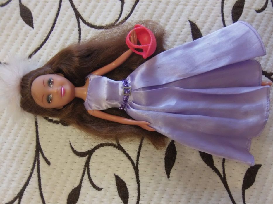 Кукла с шикарными волосами, фирменная