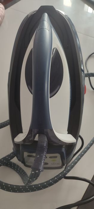 Żelazko z generatorem pary Tefal