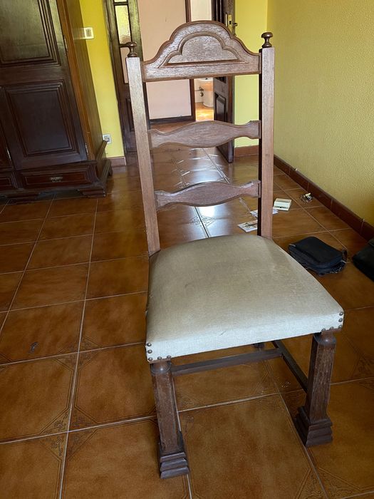 Cadeira antiga para venda