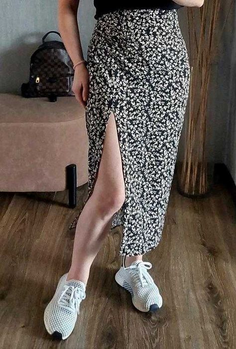 Спідниця юбка міді з розрізом в принт від zara