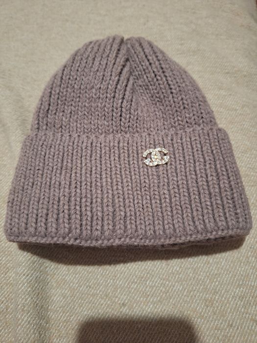 Шапки теплые, новые