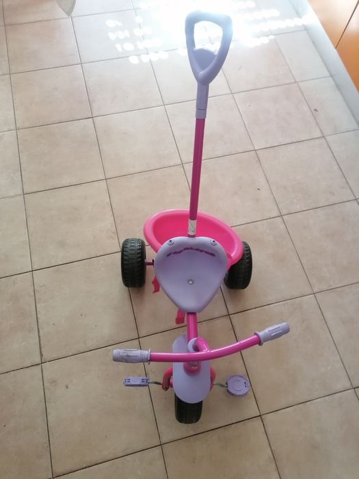 Triciclo de criança