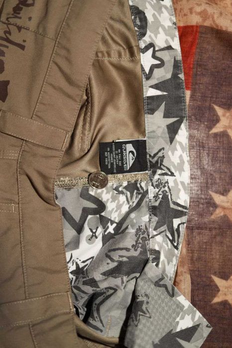 Продам шорты QuickSilver L size