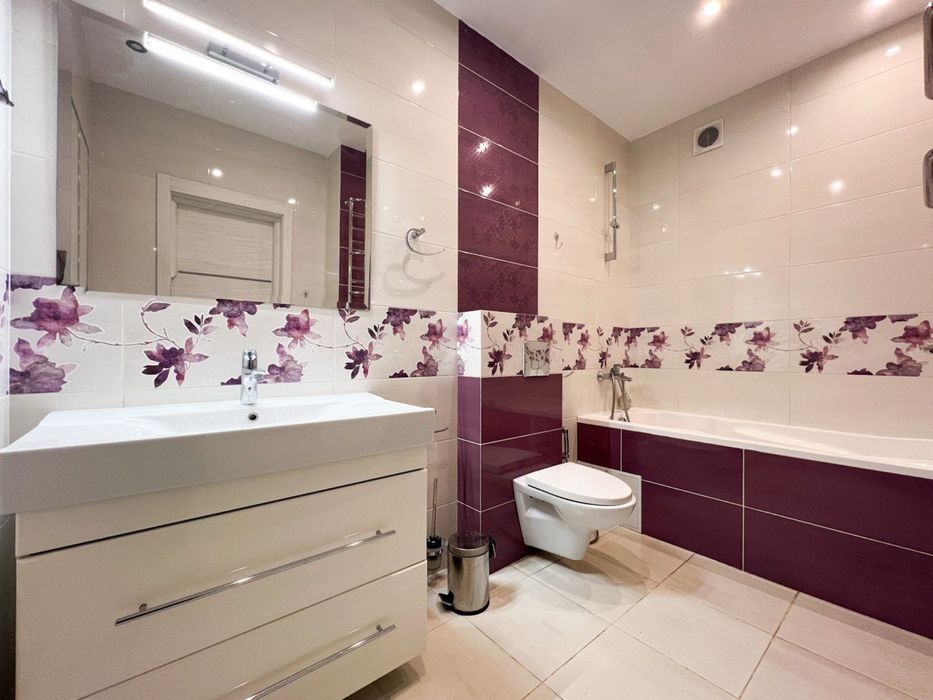 !БЕЗ КОМІСІЇ 3-кімнатна квартира з терасами у ближньому  центрі Львова