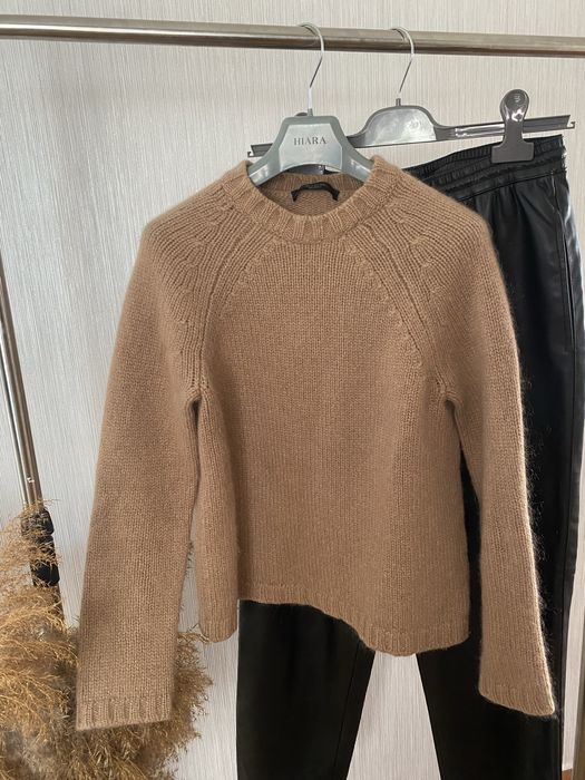 Високоякісний шерстяний светр Max Mara