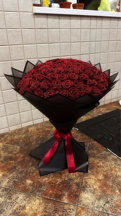 Букет 101 роза из атласных лент