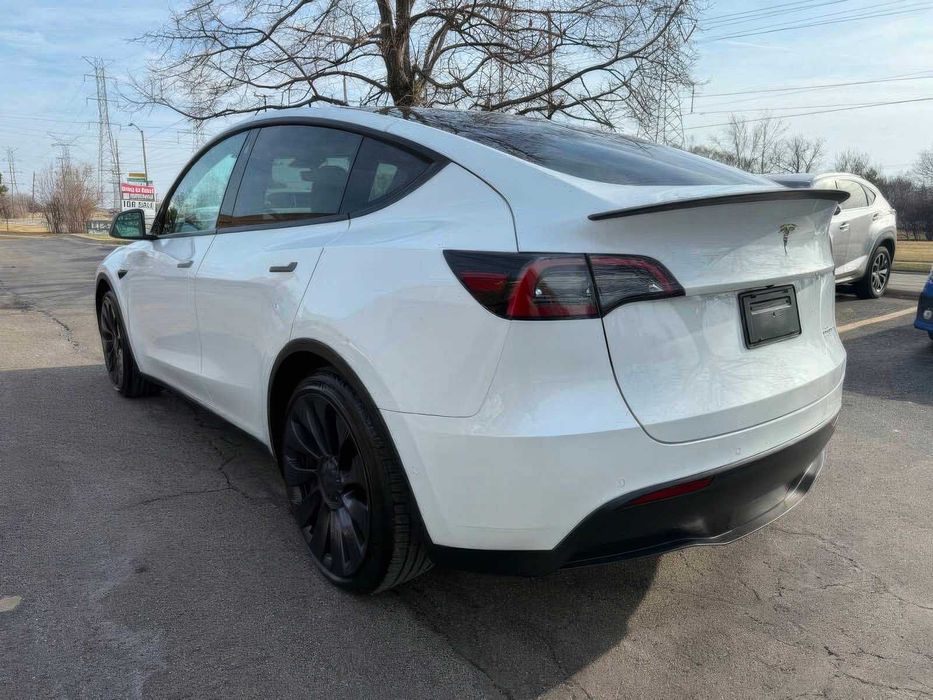 Tesla Model Y Performance      2022