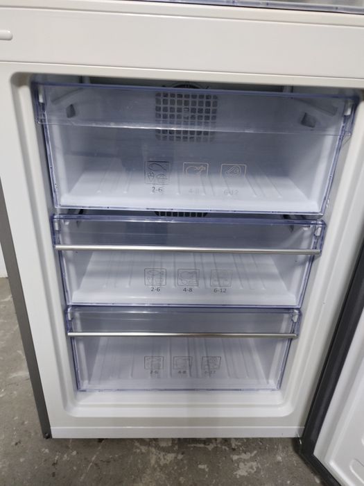 Холодильник Beko з Європи. 185cm..Nofrost. всередині як новий