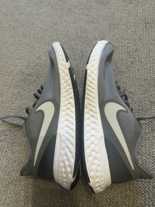 Оргінальні Кросівки Nike (дуже легкі на літо те що треба)