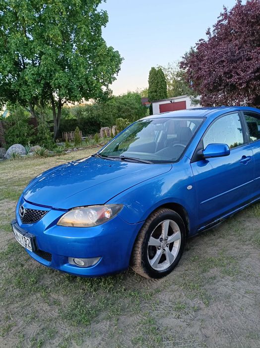 Mazda 3 uszkodzona