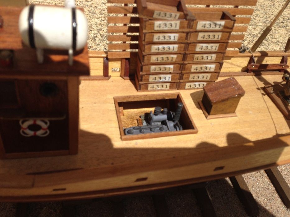 Traineira em estaleiro