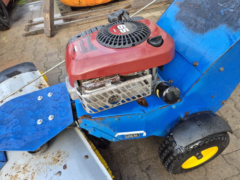 Zamiatarka odsniezarka stella 6.5km 3 biegi z Niemiec