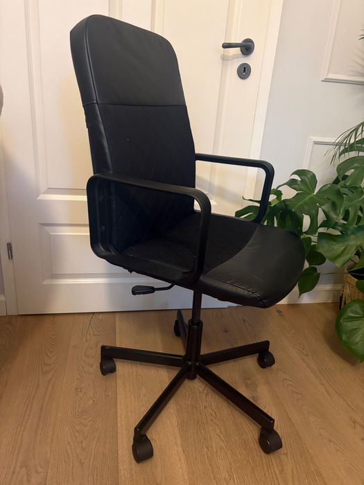Krzesło obrotowe do biurka czarne Ikea